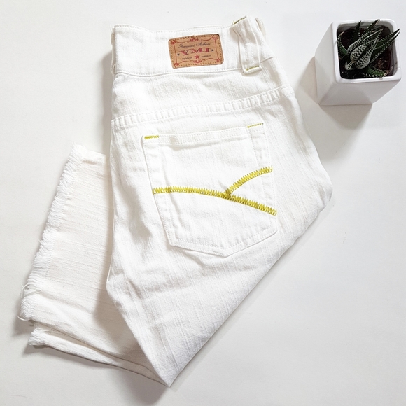 Knee Length White Shorts - Picture 1 of 3